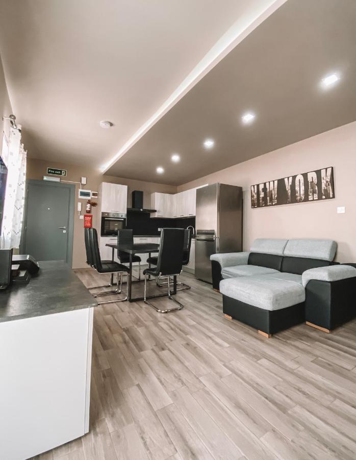 Lovely Modern Apartment In St.Julian San Ġiljan Extérieur photo